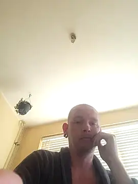 piercingpik online show from 06/05/26, 07:36