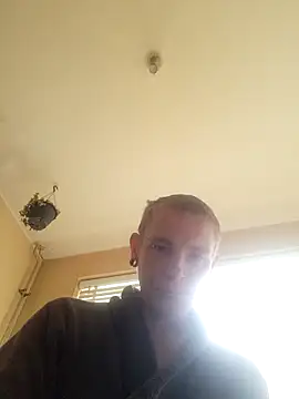 Snapshot of piercingpik chatting on 02/28/26, 01:00 piercingpik online show from 02/28/26, 01:00