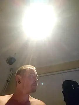 piercingpik online show from 07/12/26, 10:10