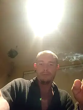 Snapshot of piercingpik chatting on 01/14/26, 11:52 piercingpik online show from 01/14/26, 11:52