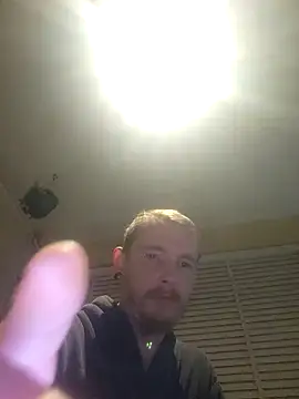 Snapshot of piercingpik chatting on 02/25/26, 02:56 piercingpik online show from 02/25/26, 02:56