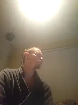 Snapshot of piercingpik chatting on 02/07/26, 12:18 piercingpik online show from 02/07/26, 12:18