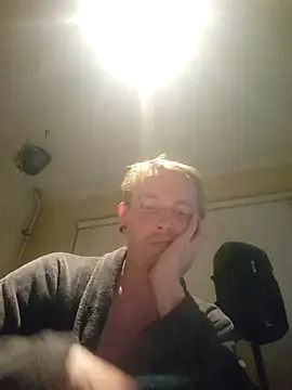piercingpik online show from 05/12/26, 08:15