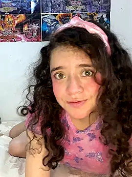 Snapshot of Lucy_YupiSweet chatting on 11/07/25, 04:00 Lucy YupiSweet online show from 11/07/25, 04:00