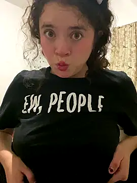 Snapshot of Lucy_YupiSweet chatting on 10/30/25, 07:50 Lucy YupiSweet online show from 10/30/25, 07:50