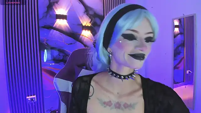 chloe jacksonn online show from 04/21/26, 10:38