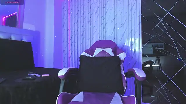 chloe jacksonn online show from 10/22/25, 11:58