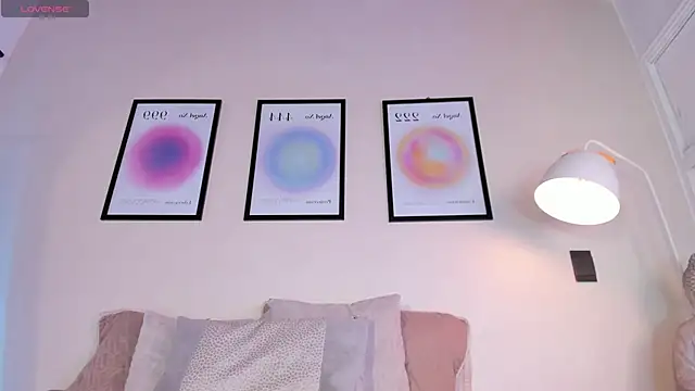 Snapshot of AriaMuse chatting on 02/07/26, 08:06 AriaMuse online show from 02/07/26, 08:06