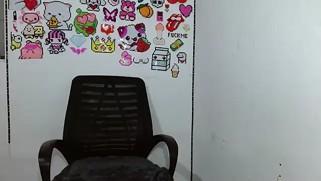 Snapshot of Luciasmith_74829 chatting on 10/06/25, 02:24 Luciasmith 74829 online show from 10/06/25, 02:24