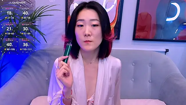 AikoYamada online show from 09/30/25, 06:19