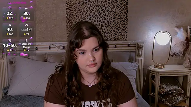 EmilyHyde online show from 11/06/25, 08:46