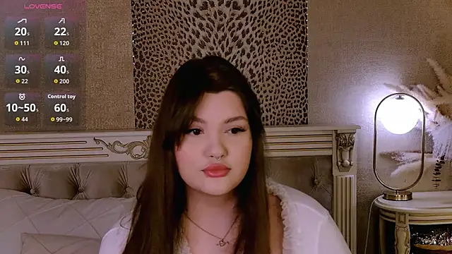 EmilyHyde online show from 04/07/26, 08:32