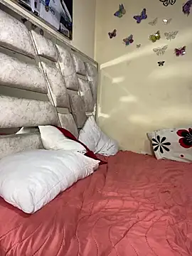 Vliacoooper2 online show from 10/19/25, 05:54