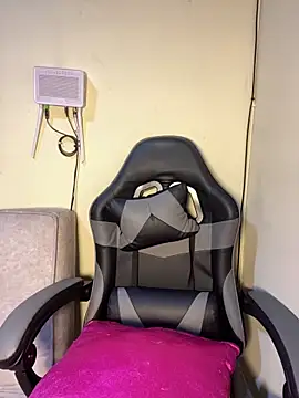 Vliacoooper2 online show from 10/29/25, 06:56