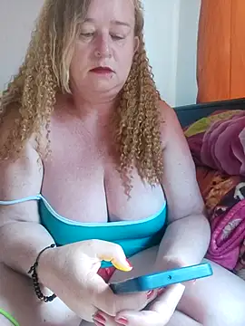 Snapshot of Miss-tetas chatting on 12/01/25, 12:50 Miss-tetas online show from 12/01/25, 12:50