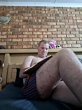 Snapshot of wallacelegend chatting on 10/30/25, 06:01 wallacelegend online show from 10/30/25, 06:01