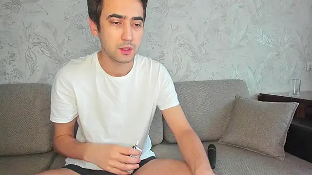 sophywhisper online show from 11/21/25, 06:23