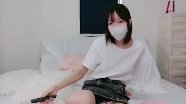 Snapshot of Azusa_128 chatting on 09/14/25, 07:31 Azusa 128 online show from 09/14/25, 07:31
