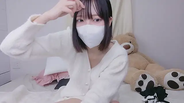 Snapshot of Azusa_128 chatting on 10/17/25, 10:39 Azusa 128 online show from 10/17/25, 10:39