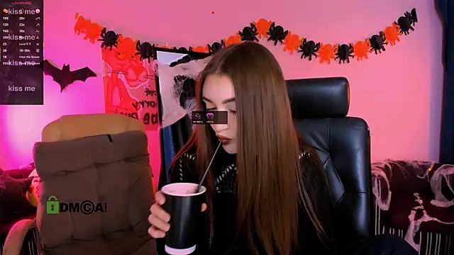 barbara crazy online show from 11/03/25, 09:57