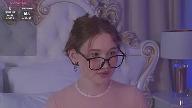 NancySmitts online show from 09/26/25, 04:03