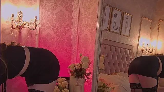 Snapshot of MiaEuphoria_ chatting on 11/12/25, 03:54 MiaEuphoria online show from 11/12/25, 03:54