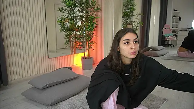 Snapshot of EmmaBlanco chatting on 02/10/26, 08:41 EmmaBlanco online show from 02/10/26, 08:41