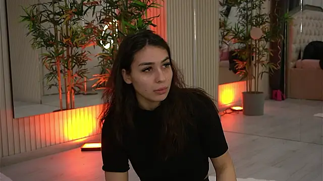 Snapshot of EmmaBlanco chatting on 02/20/26, 08:33 EmmaBlanco online show from 02/20/26, 08:33