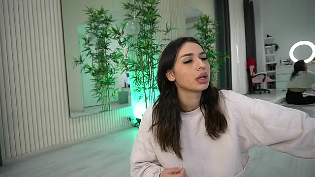 EmmaBlanco online show from 12/02/25, 08:21