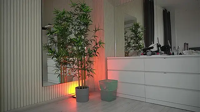 EmmaBlanco online show from 03/24/26, 06:02