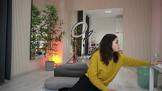 EmmaBlanco online show from 09/30/25, 07:31
