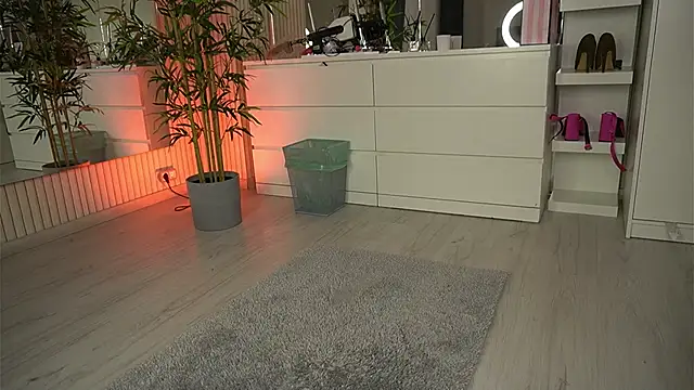 EmmaBlanco online show from 04/04/26, 04:30