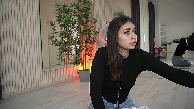 EmmaBlanco online show from 10/10/25, 06:42