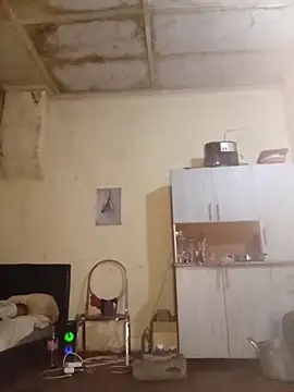 RFeltomWhitJ online show from 11/15/25, 12:14