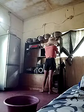 RFeltomWhitJ online show from 11/19/25, 02:28