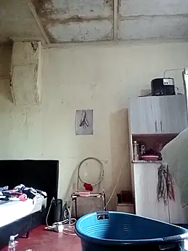 RFeltomWhitJ online show from 11/18/25, 05:00