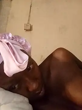 RFeltomWhitJ online show from 11/13/25, 06:56