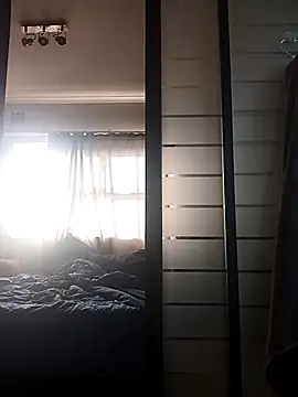 RFeltomWhitJ online show from 11/08/25, 04:38