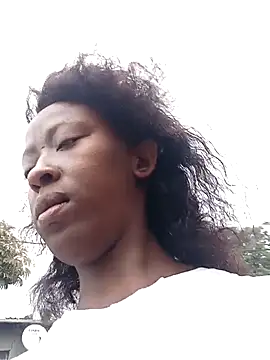 RFeltomWhitJ online show from 11/10/25, 06:29