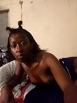 RFeltomWhitJ online show from 10/22/25, 03:39