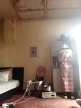 RFeltomWhitJ online show from 11/06/25, 05:22