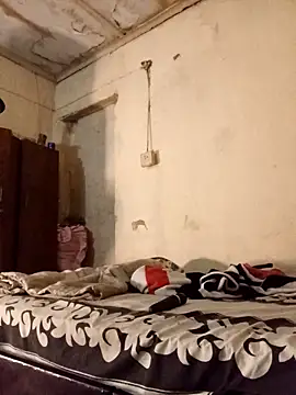 RFeltomWhitJ online show from 12/05/25, 02:54