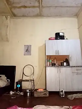 RFeltomWhitJ online show from 11/01/25, 05:14