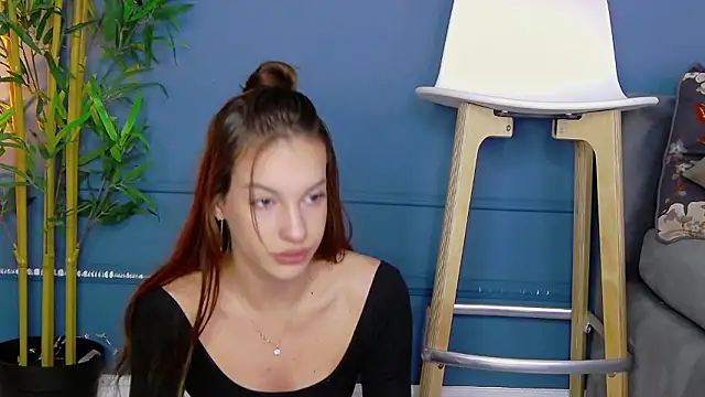 Snapshot of KimmDaviss chatting on 02/05/26, 08:10 KimmDaviss online show from 02/05/26, 08:10