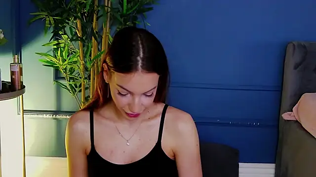 Snapshot of KimmDaviss chatting on 02/20/26, 06:59 KimmDaviss online show from 02/20/26, 06:59