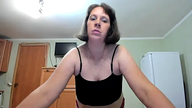 Snapshot of KATTYWARM_ chatting on 09/29/25, 10:48 KATTYWARM online show from 09/29/25, 10:48