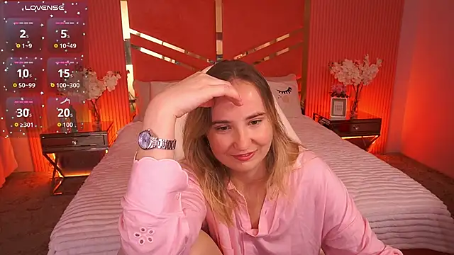 SofieBloom online show from 10/12/25, 11:17