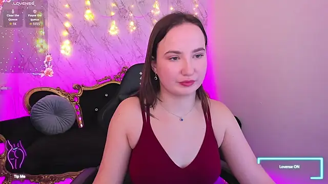 Snapshot of SofieBloom chatting on 01/08/26, 09:32 SofieBloom online show from 01/08/26, 09:32