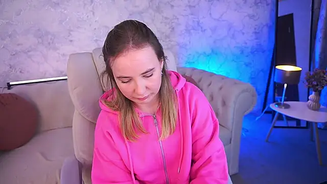 SofieBloom online show from 10/30/25, 11:45