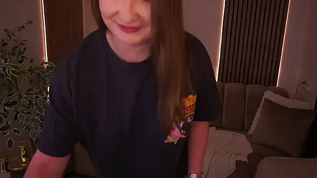 Snapshot of SofieBloom chatting on 07/14/26, 10:27 SofieBloom online show from 07/14/26, 10:27
